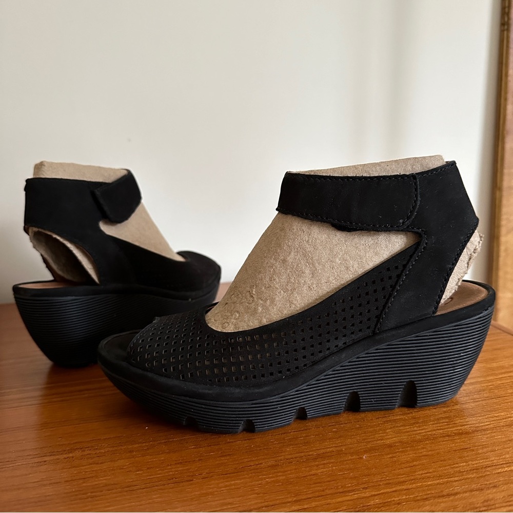Clarks platform sandal